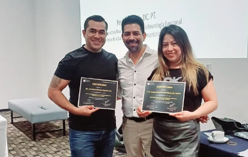 home 2Mesa de trabajo 14